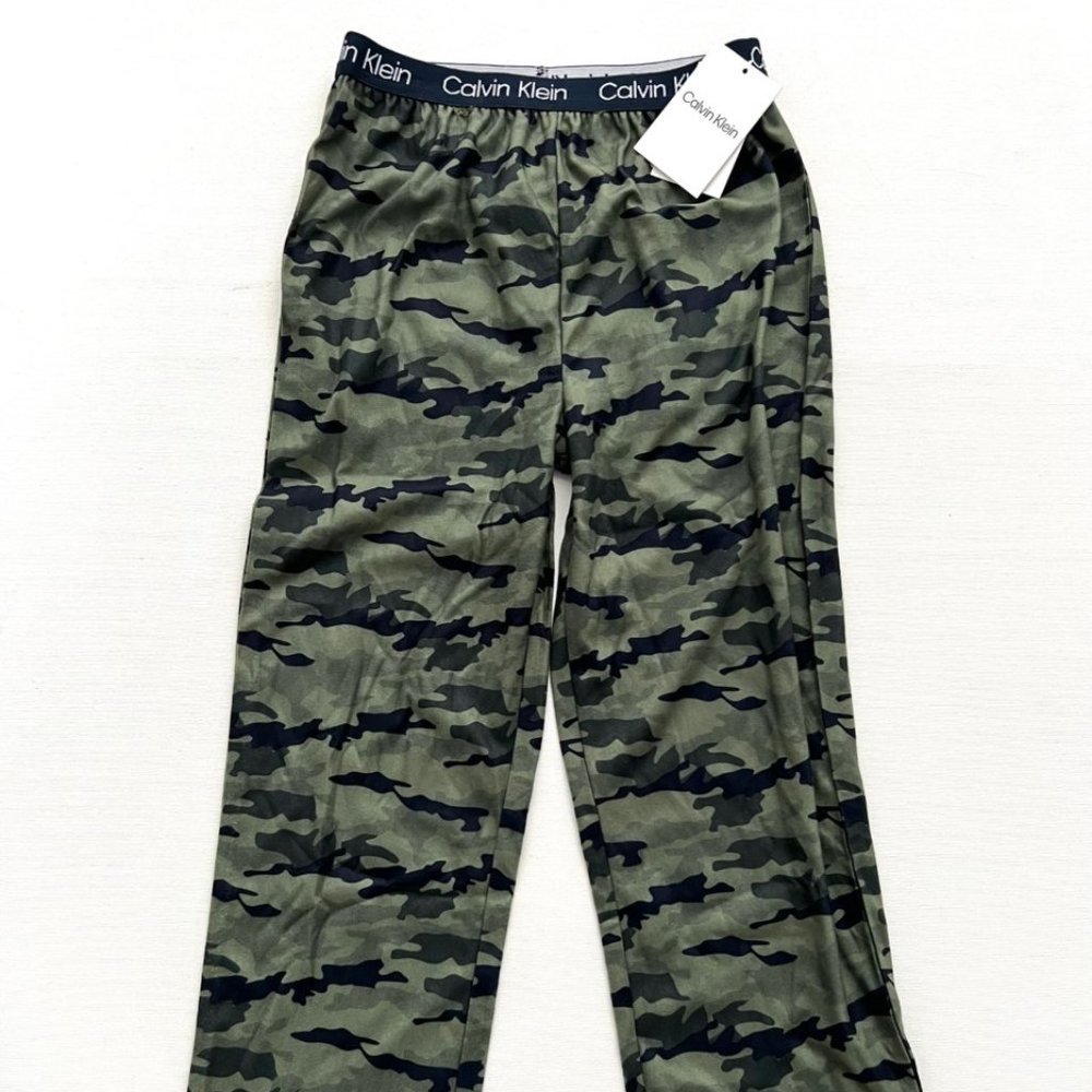 Calvin Klein Boy's Camo Green Pyjama Pants (  S/6 )